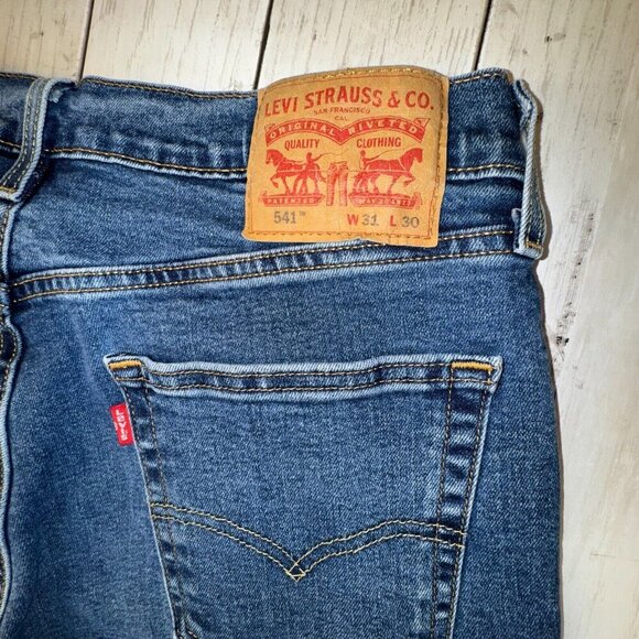 Levi's 541 Jeans All Seasons Tech Mens 31x30 Medium Wash Stretch Mid Rise - Picture 5 of 6